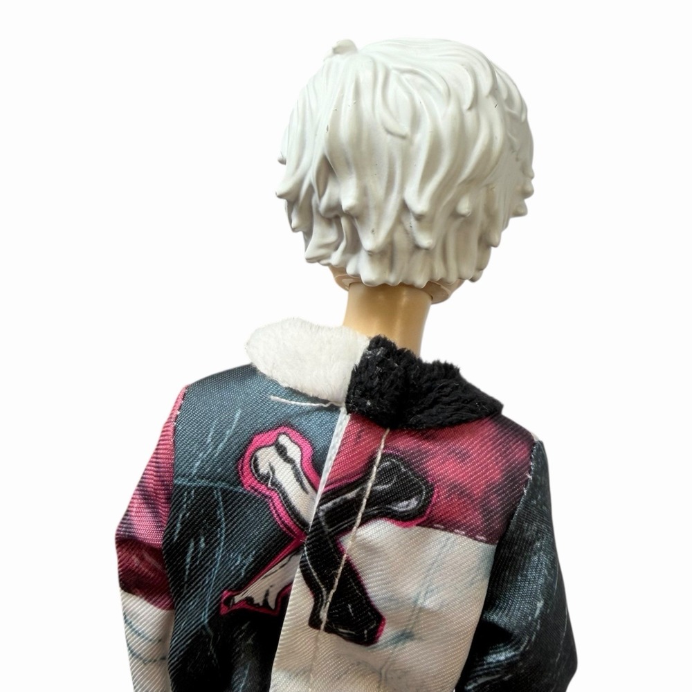 Descendants Carlos Fashion Doll 12" Boy Isle of the Lost - No Shoes - Picture 6 of 10